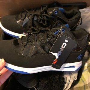 Boys high top basketball shoes